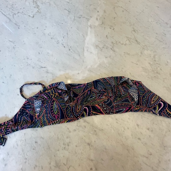 Joe Fresh Bikini Top - Picture 6 of 7